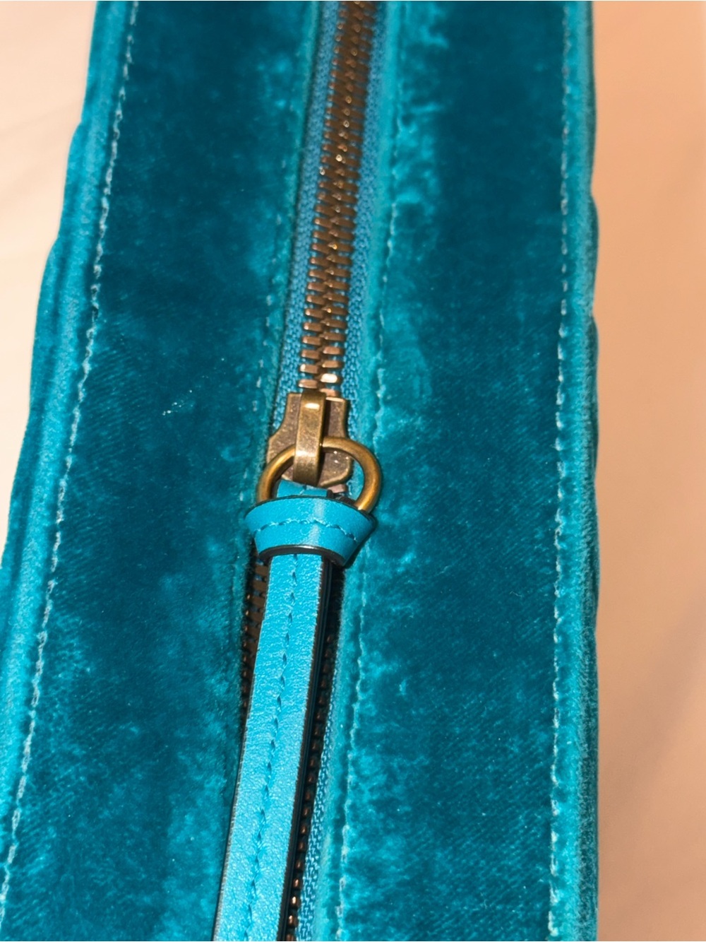 Gucci Teal Velvet GG Marmont Crossbody Bag/Shoulder bag. - Picture 12 of 13